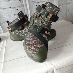 Nike LeBron Camo Solider IX PRM